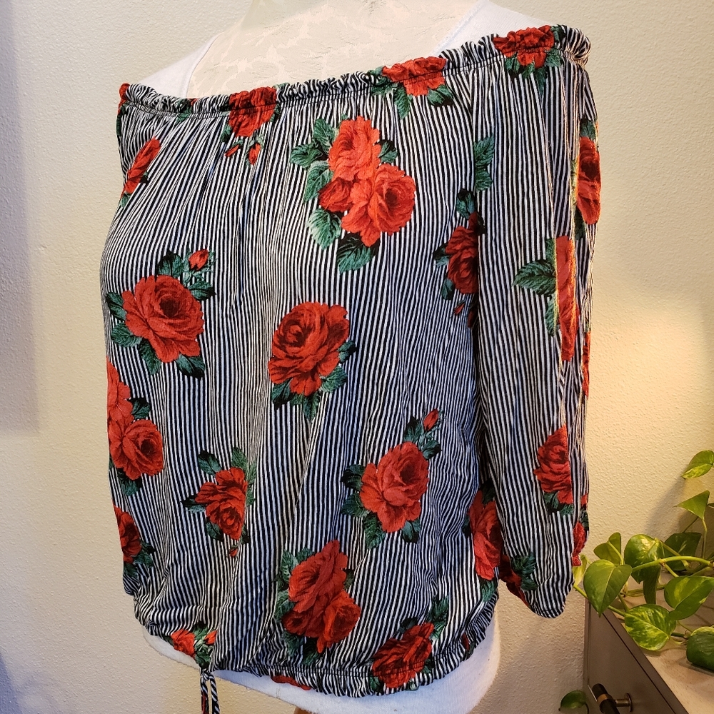 Rose off shoulder Blouse quarter sleeve Large